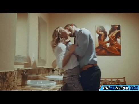 ❤️ Xa i-blonde ene-busty ikuhenda kwindlu yangasese yoluntu ❌  kwi-xh.niceporn-tv.ru